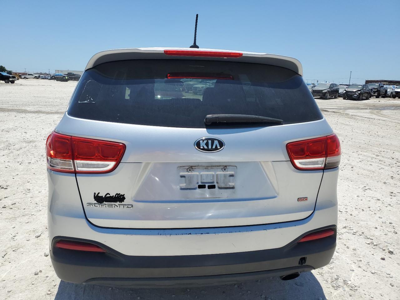 2016 Kia Sorento Lx vin: 5XYPG4A35GG082998