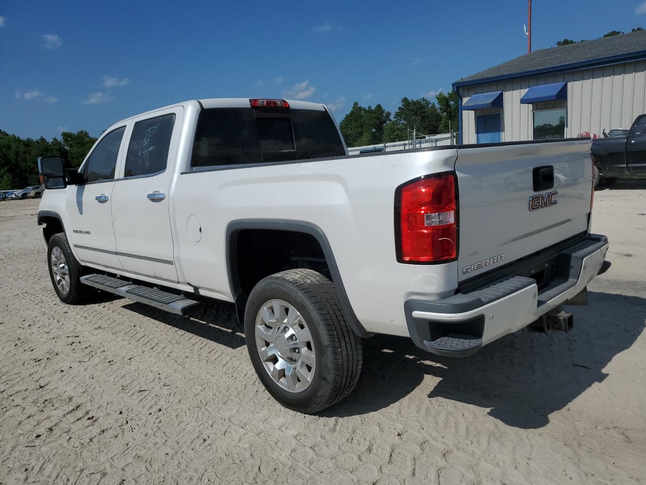 1GT12UEY7JF261144 2018 GMC Sierra K2500 Denali