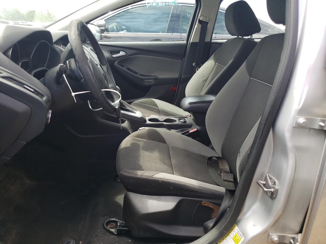 1FAHP3F20CL403543 2012 Ford Focus Se