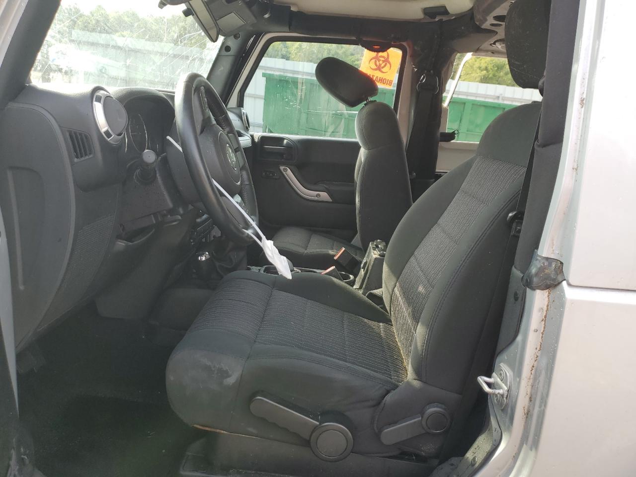 1C4AJWBG1CL220958 2012 Jeep Wrangler Sahara