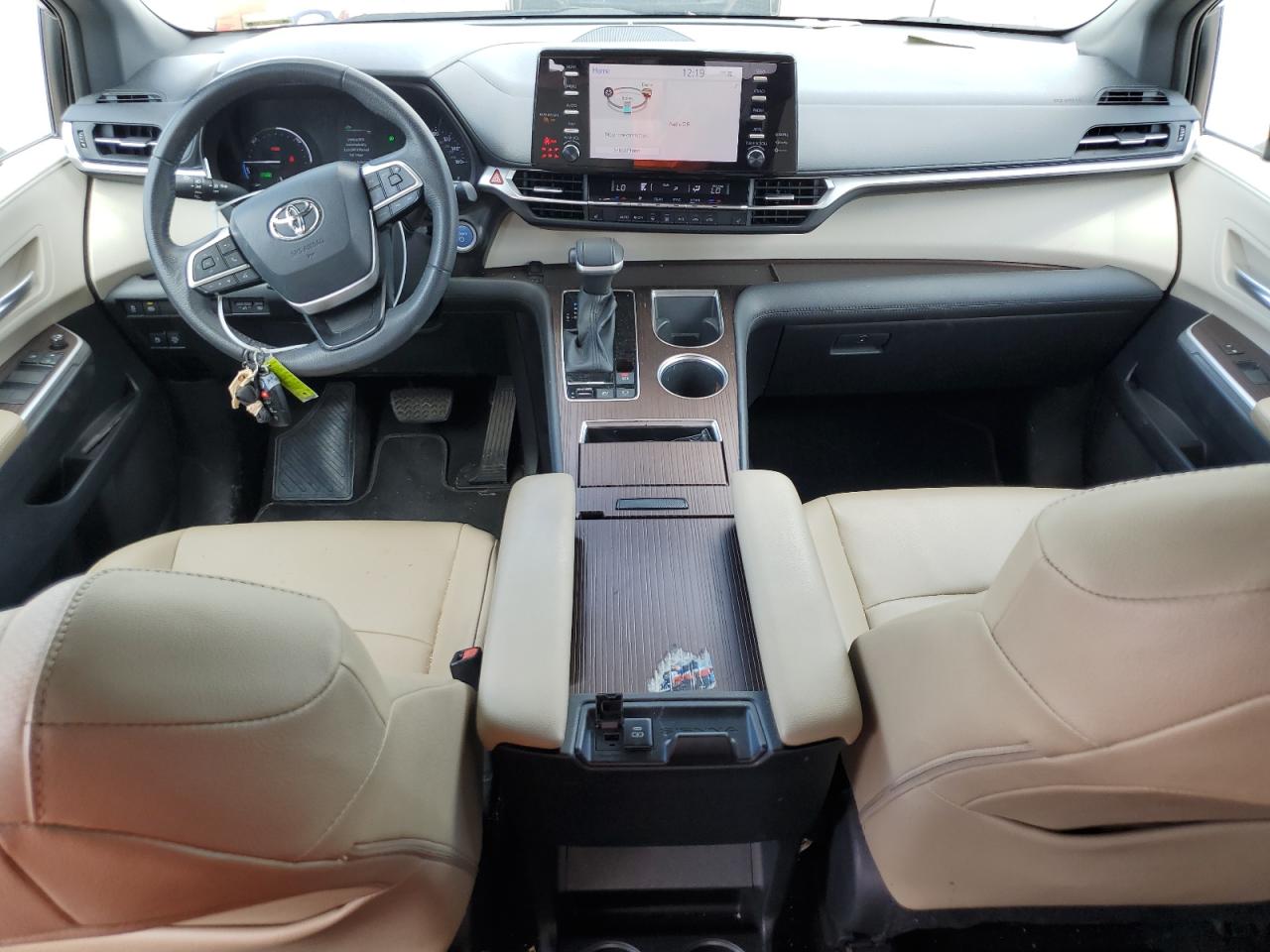 5TDYRKEC9MS008446 2021 Toyota Sienna Xle