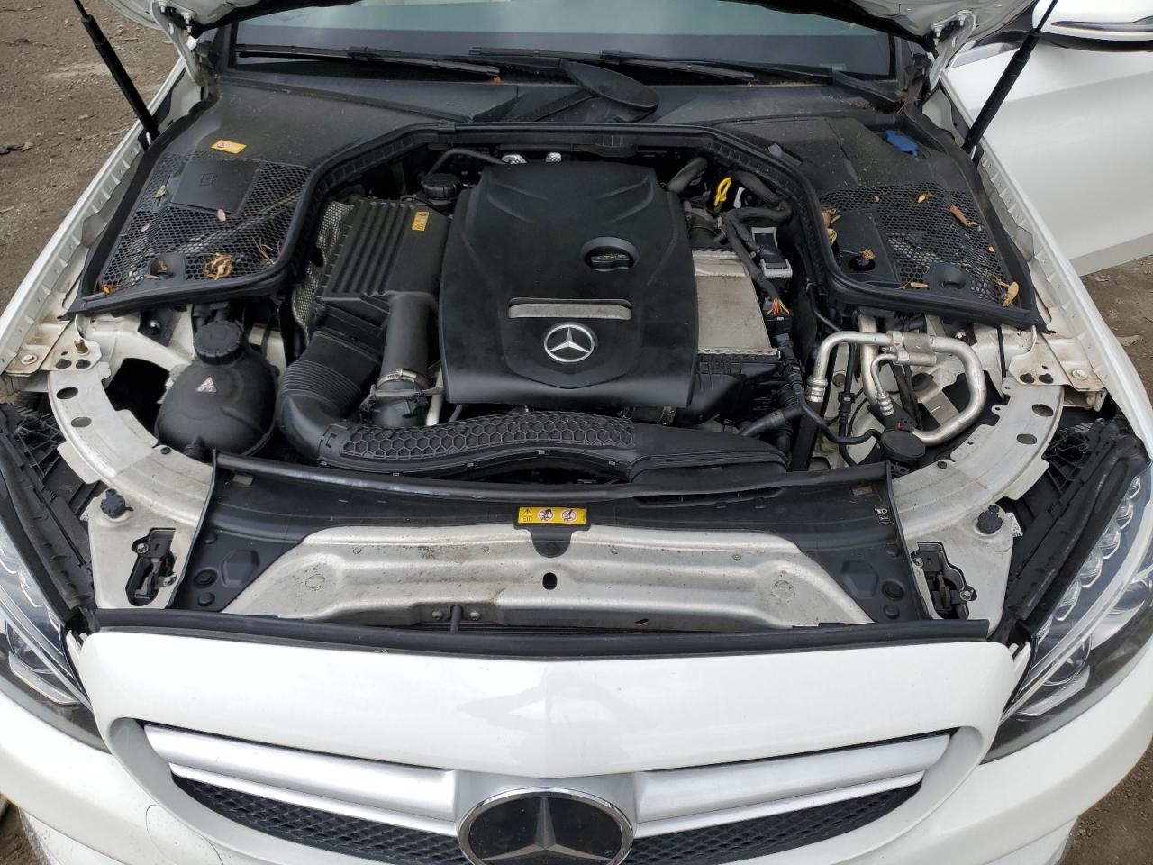 55SWF4KB8GU158630 2016 Mercedes-Benz C 300 4Matic