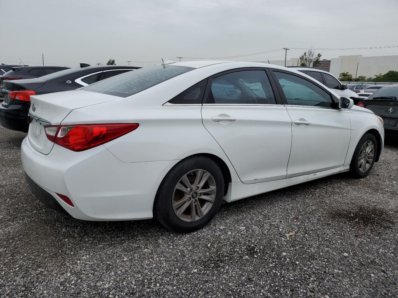 5NPEB4AC2EH940388 2014 Hyundai Sonata Gls