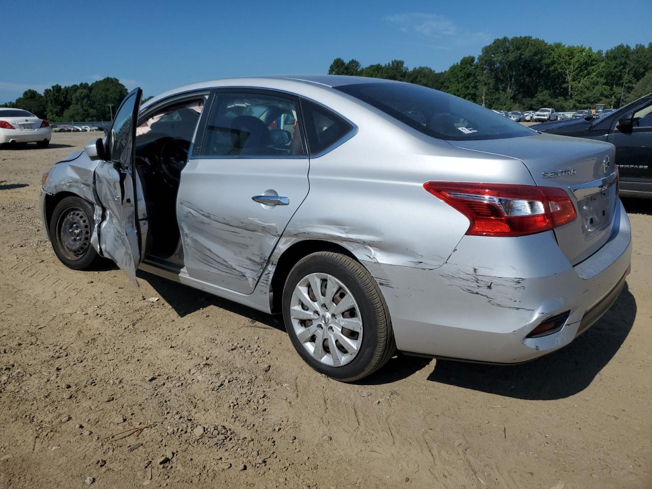 2018 Nissan Sentra S vin: 3N1AB7AP6JY301157