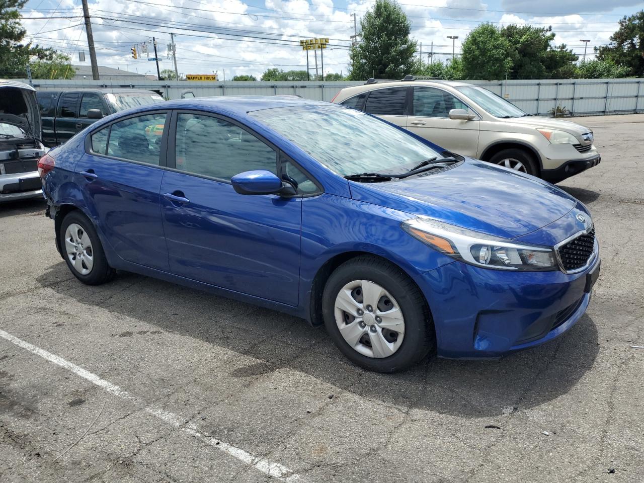 2018 Kia Forte Lx vin: 3KPFK4A77JE168203