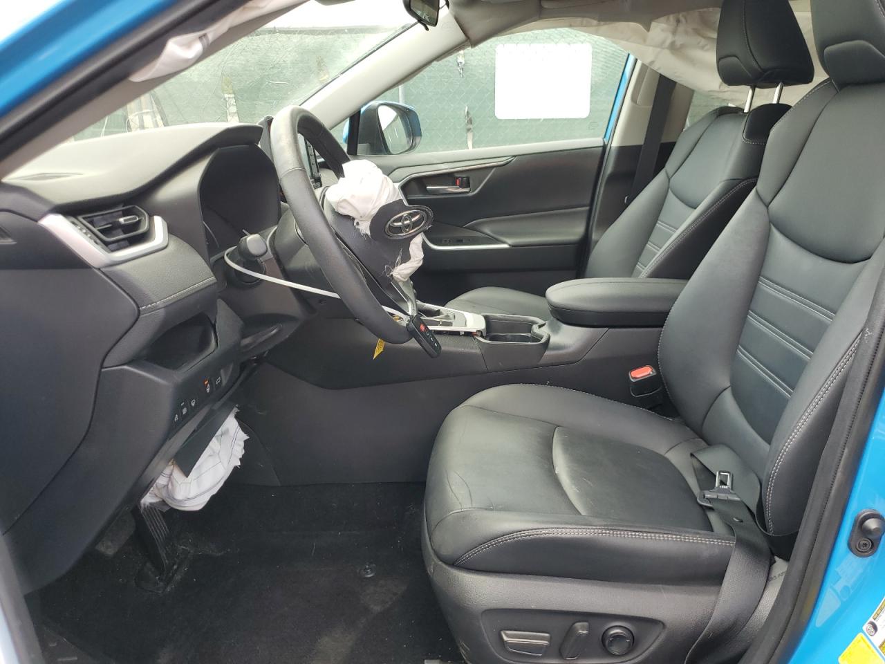 2T3C1RFV9MW169968 2021 Toyota Rav4 Xle Premium