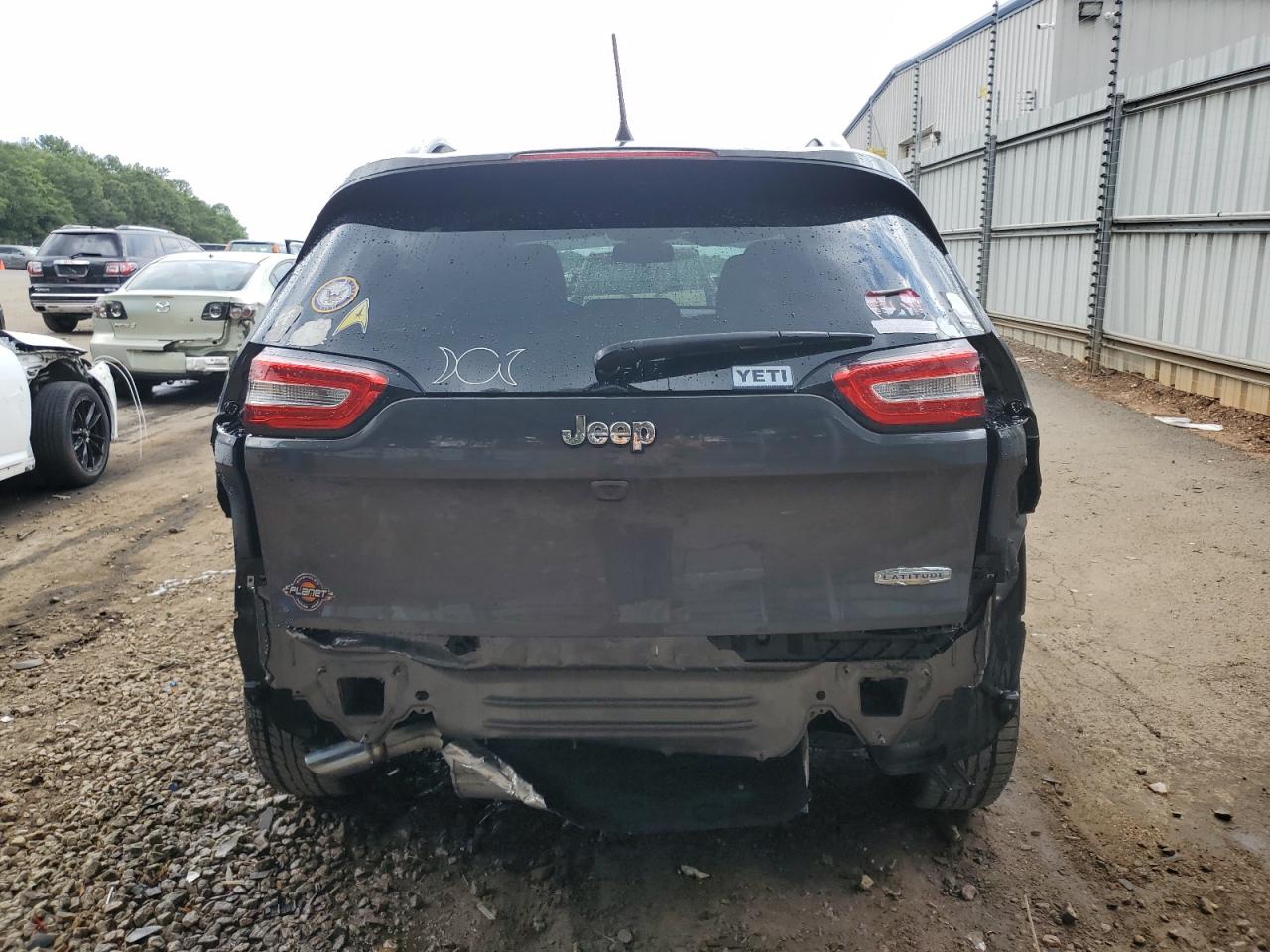 1C4PJLCB2GW319904 2016 Jeep Cherokee Latitude