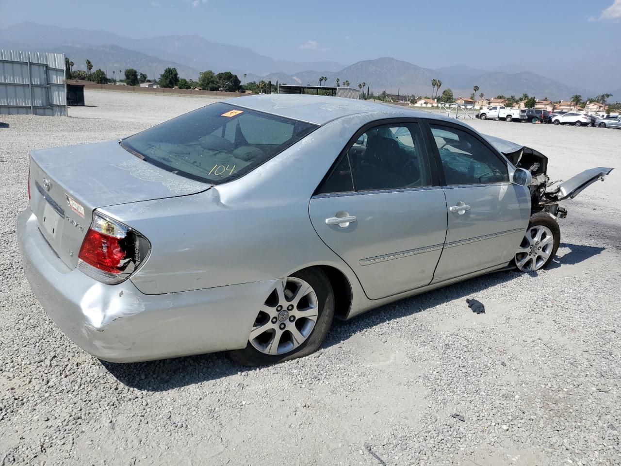 JTDBF32K250165403 2005 Toyota Camry Le