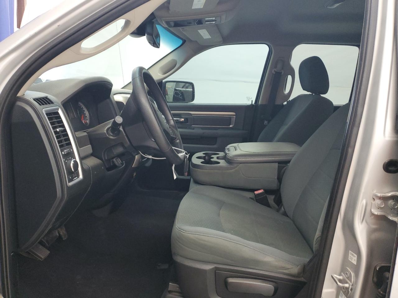 1C6RR6GG9FS674977 2015 Ram 1500 Slt