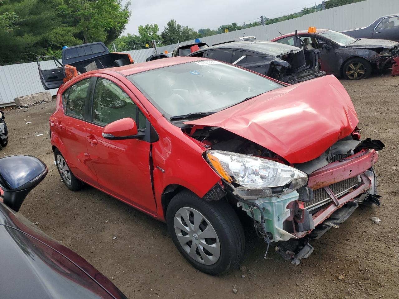 JTDKDTB35E1569563 2014 Toyota Prius C