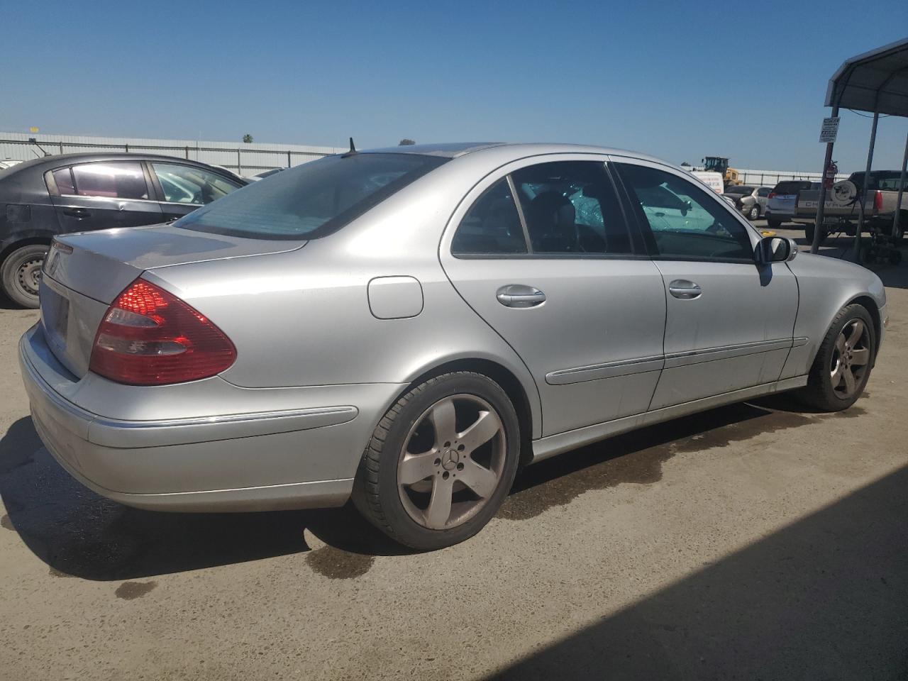 WDBUF65J75A645524 2005 Mercedes-Benz E 320