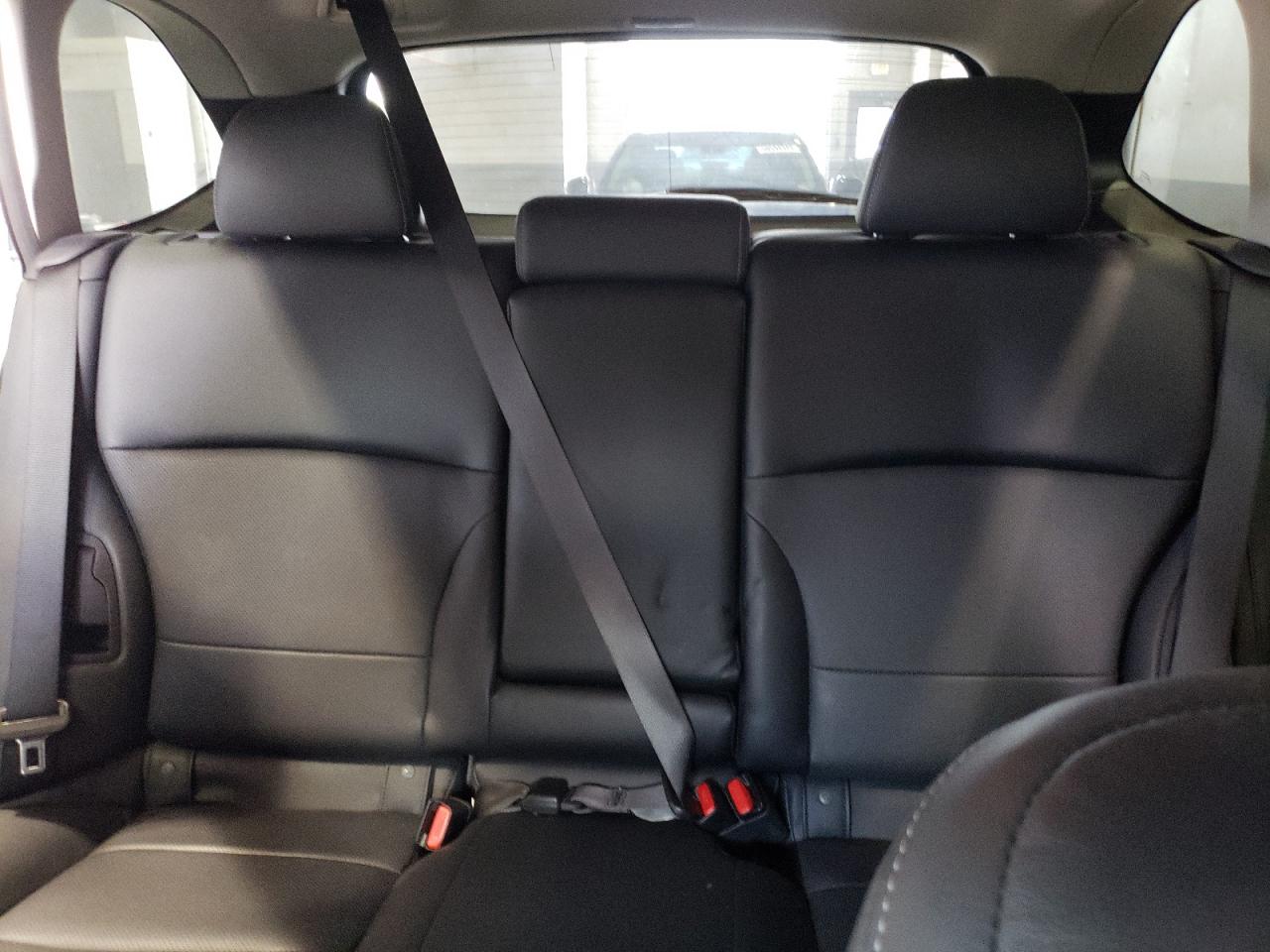 4S4BSANC1G3332402 2016 Subaru Outback 2.5I Limited