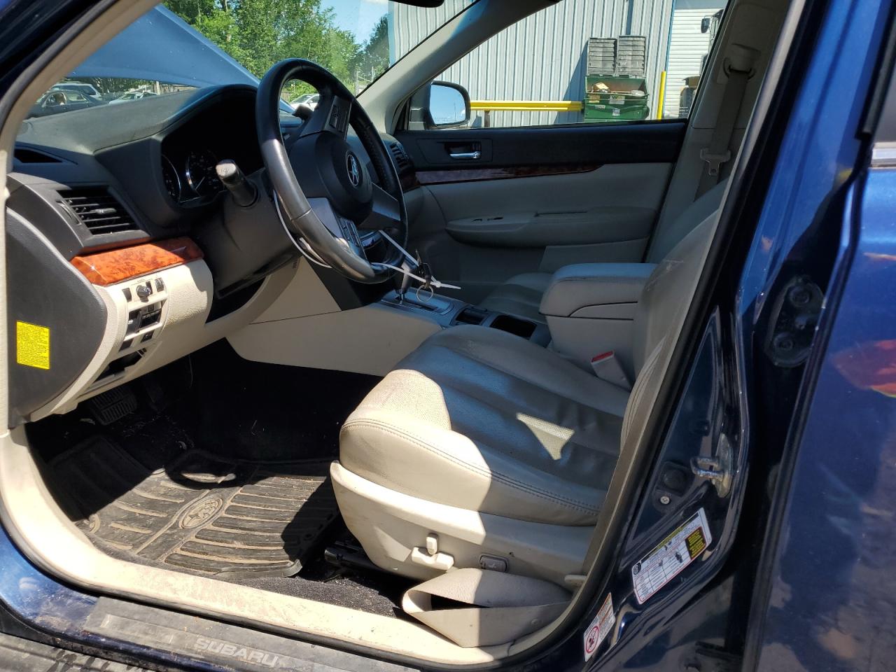 4S4BRBKC3B3318922 2011 Subaru Outback 2.5I Limited