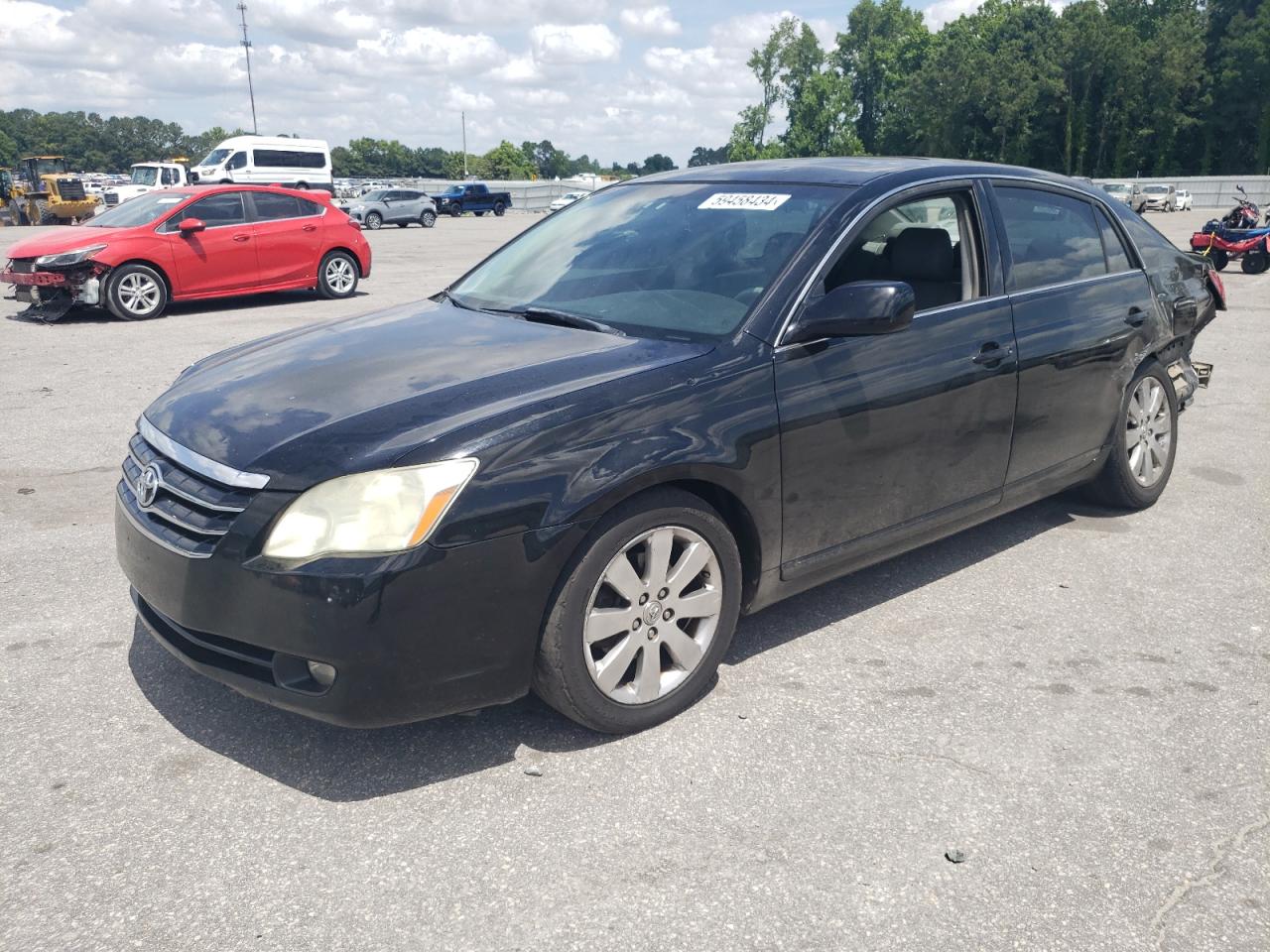 Lot #2823881149 2005 TOYOTA AVALON XL