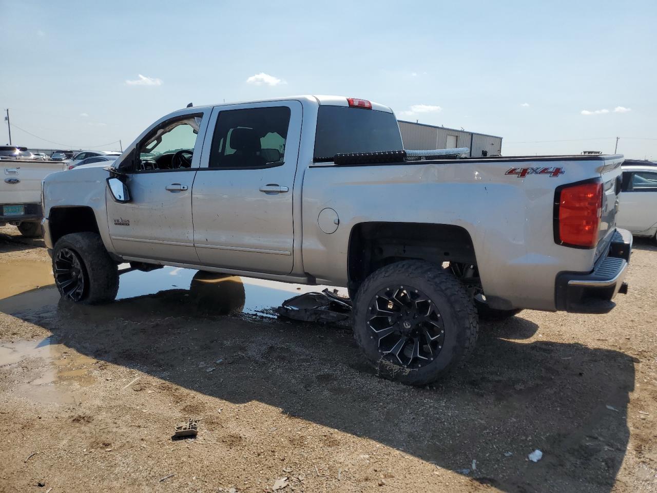 3GCUKRECXHG412677 2017 Chevrolet Silverado K1500 Lt