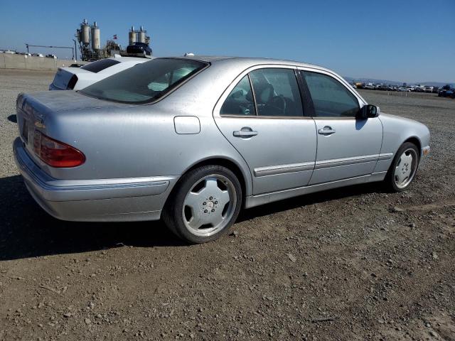 2000 Mercedes-Benz E 320 VIN: WDBJF65J3YB043947 Lot: 58979244