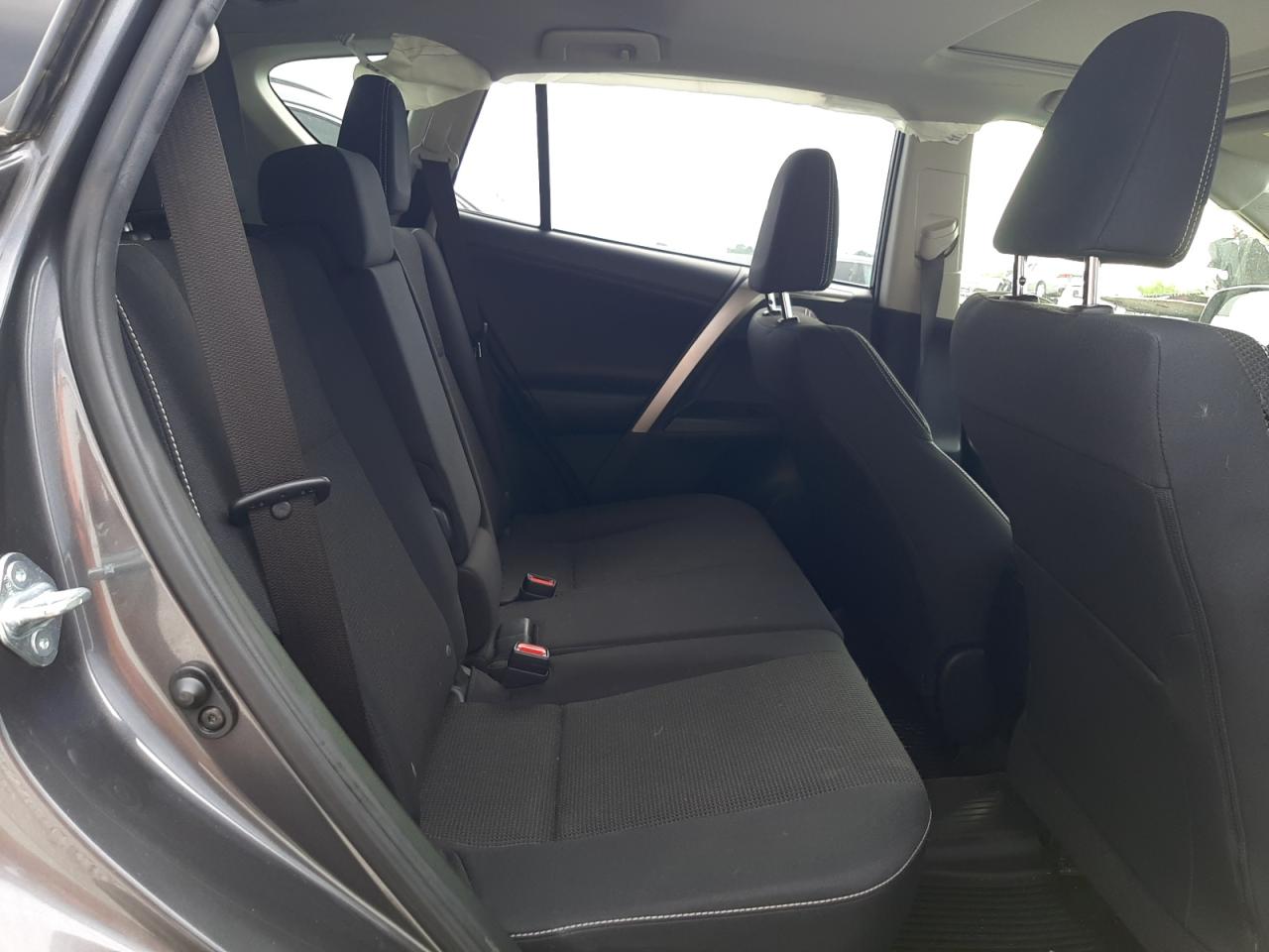 JTMRFREV4HJ126222 TOYOTA RAV4 2017