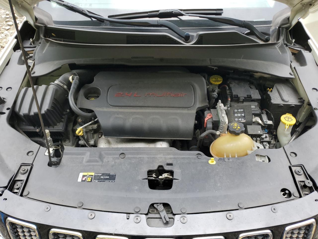 3C4NJDBBXJT455712 2018 Jeep Compass Latitude