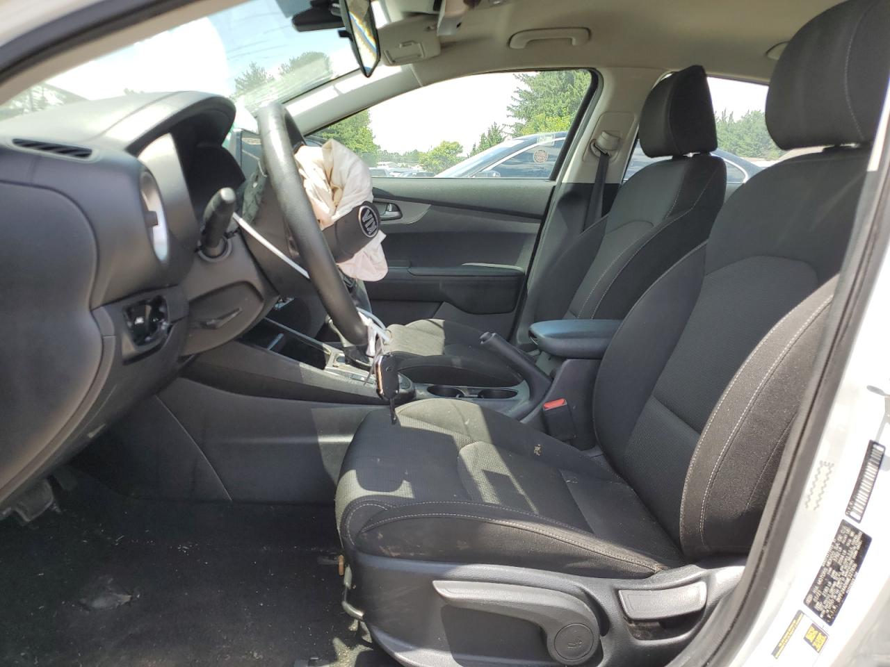 3KPF24AD6ME327836 2021 Kia Forte Fe