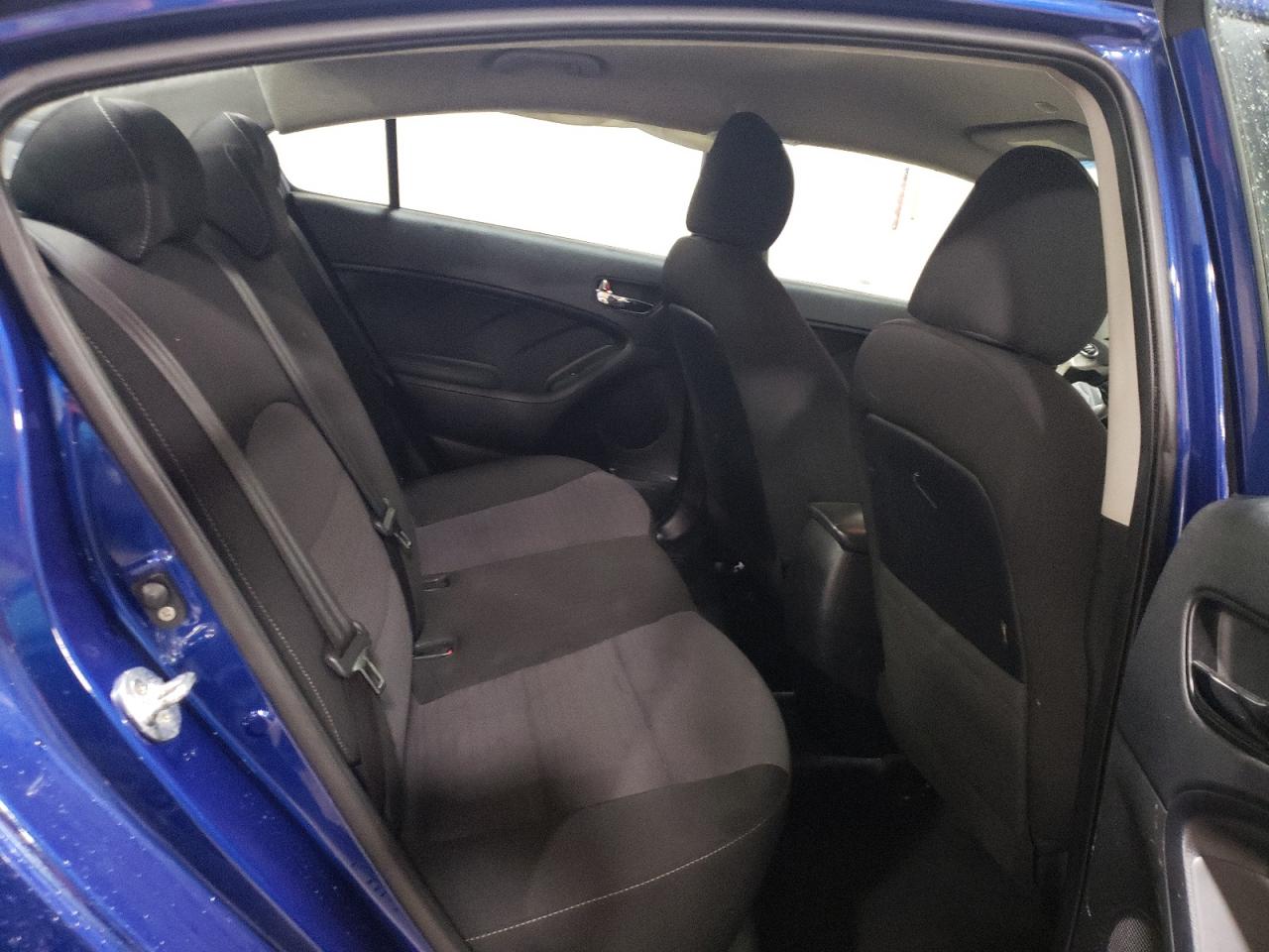 3KPFL4A75JE192349 2018 Kia Forte Lx