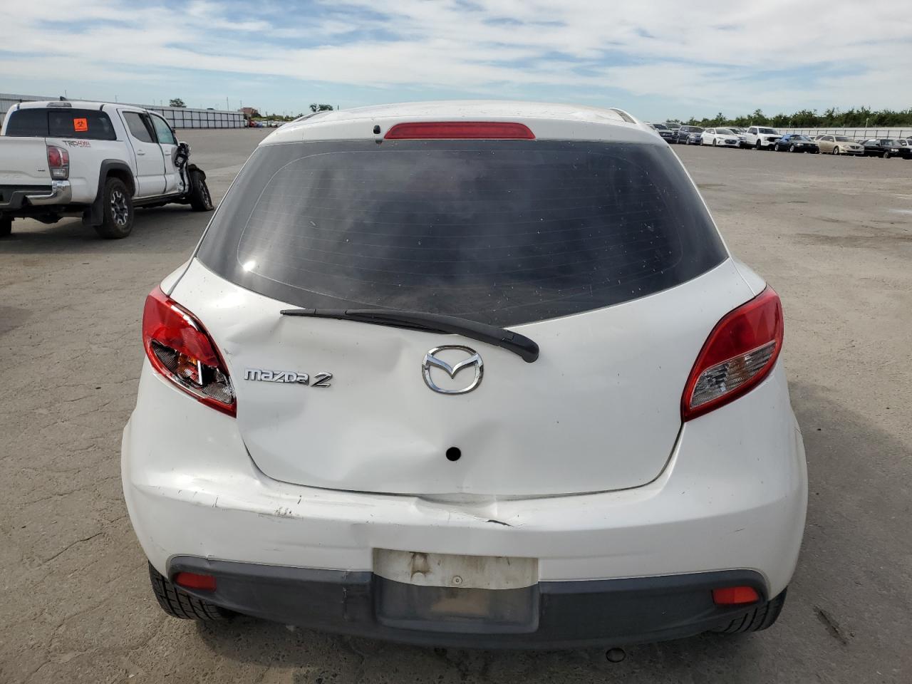 JM1DE1KZ7E0178869 2014 Mazda Mazda2 Sport