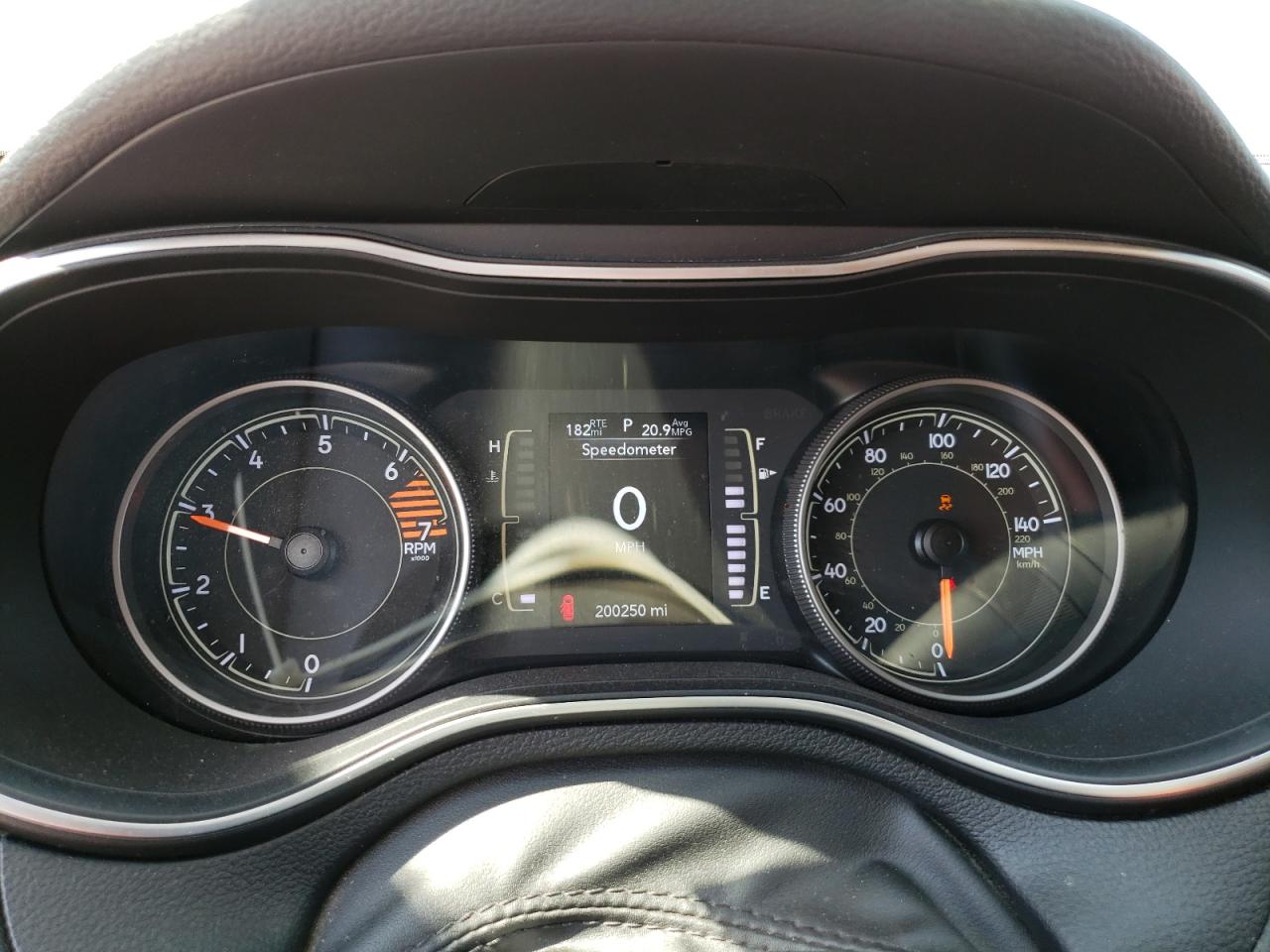 1C4PJLCB3KD171377 2019 Jeep Cherokee Latitude