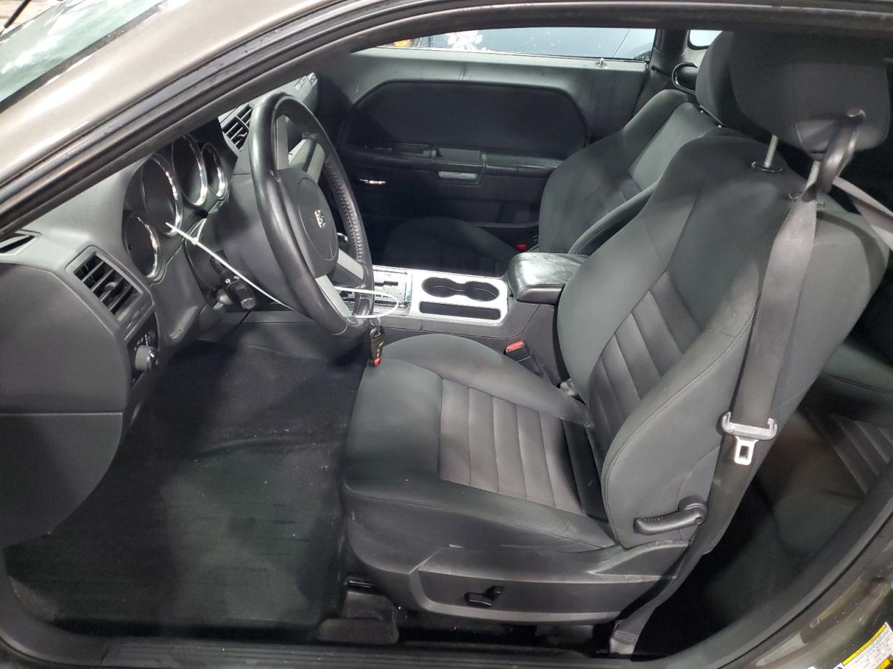 2B3LJ44V29H604778 2009 Dodge Challenger Se