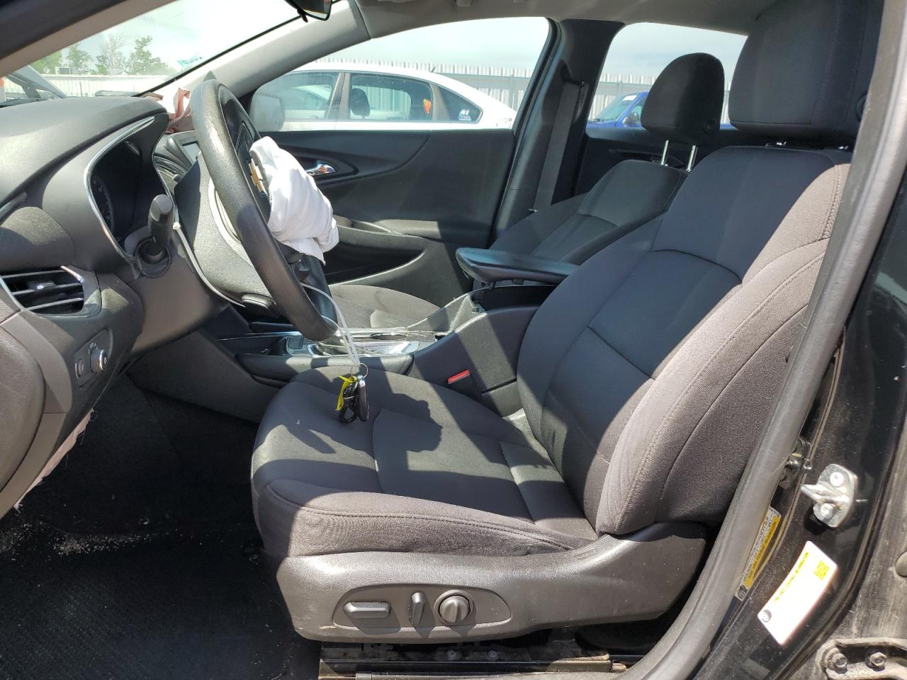 1G1ZE5ST8HF259396 2017 Chevrolet Malibu Lt