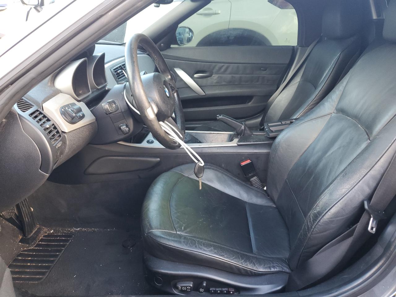 4USBT53515LT28581 2005 BMW Z4 3.0