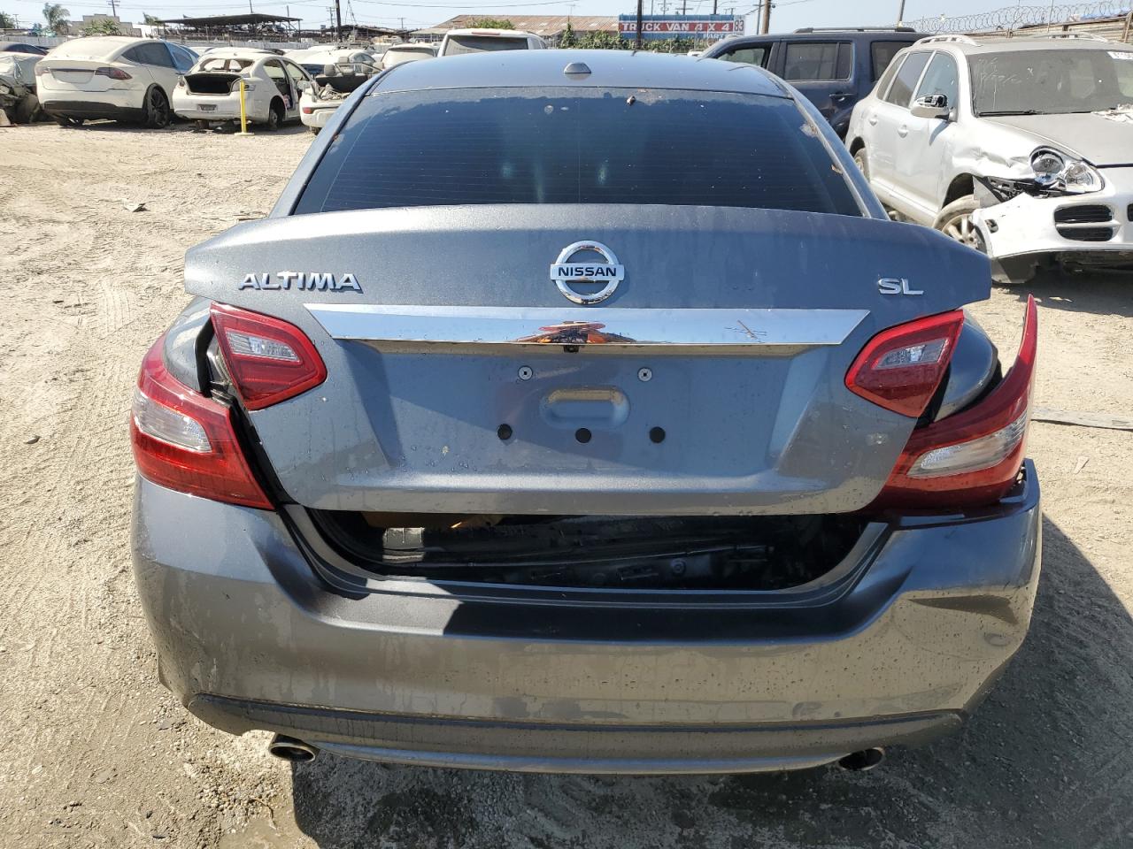 2018 Nissan Altima 2.5 vin: 1N4AL3AP3JC239962