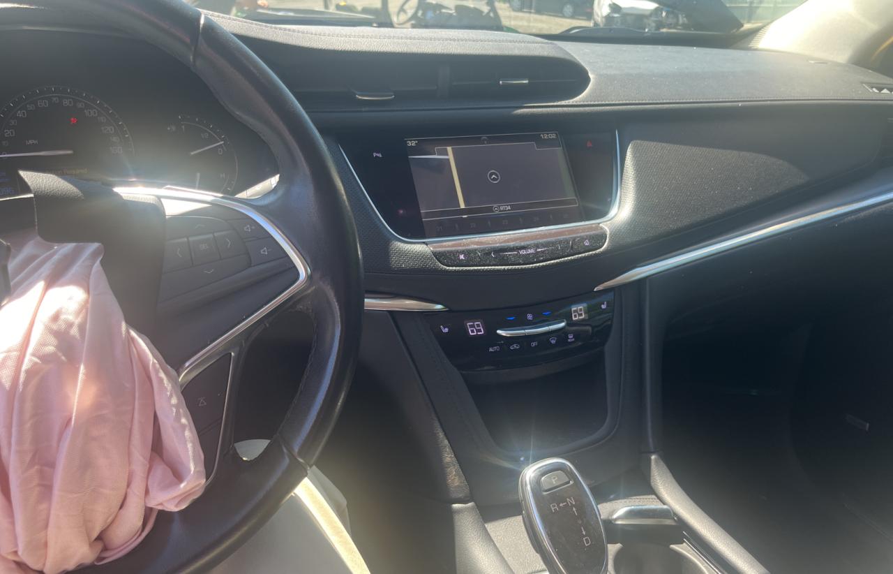 1GYKNCRS5KZ260239 2019 Cadillac Xt5 Luxury