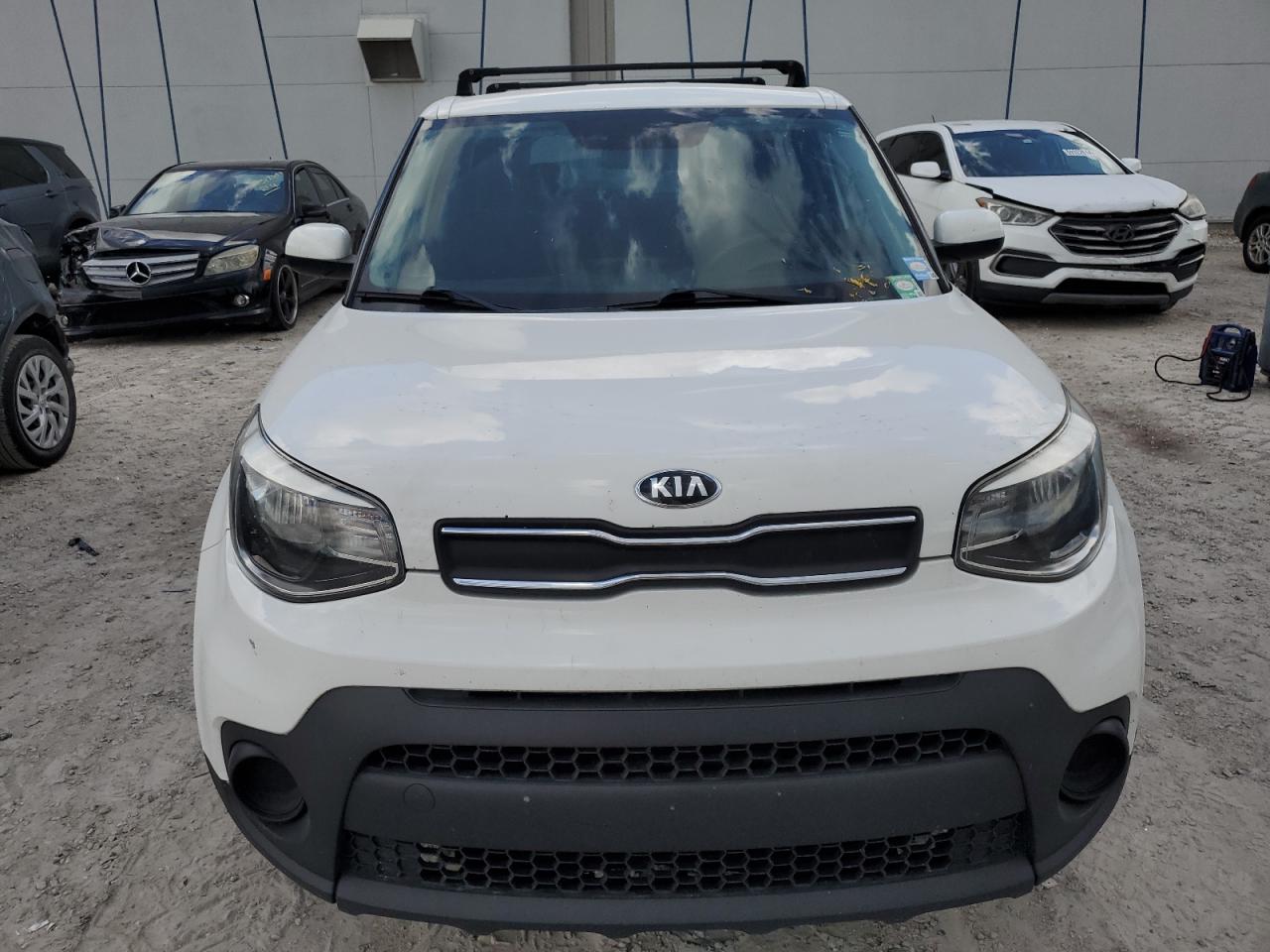 2018 Kia Soul vin: KNDJN2A24J7908123