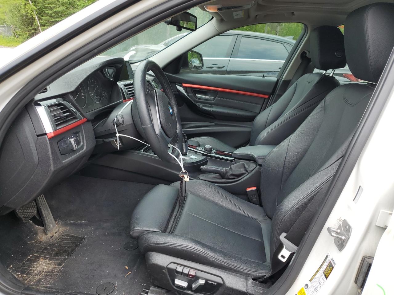 WBA8A3C56GK689594 2016 BMW 320 Xi