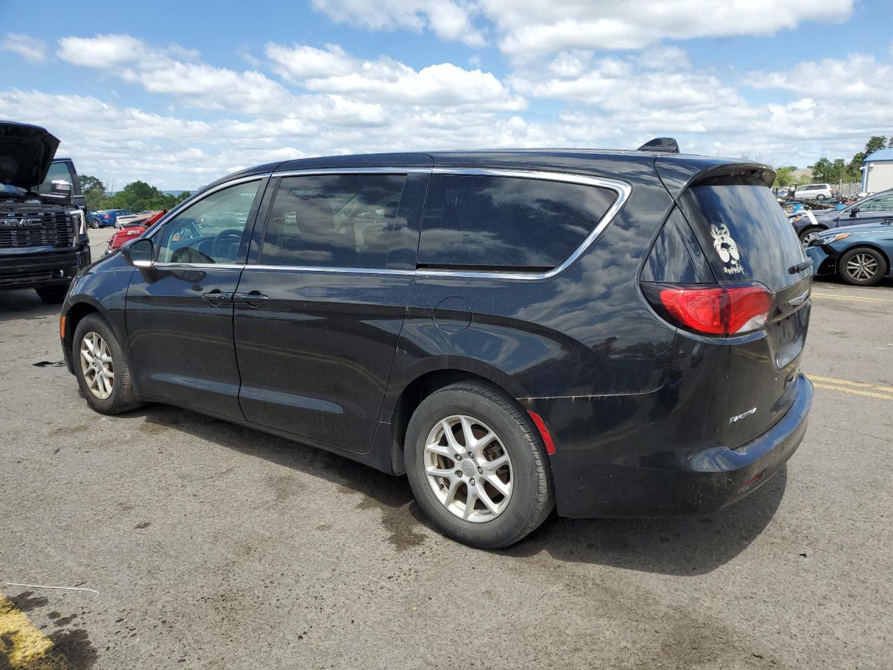 2018 Chrysler Pacifica Lx vin: 2C4RC1CG5JR182234