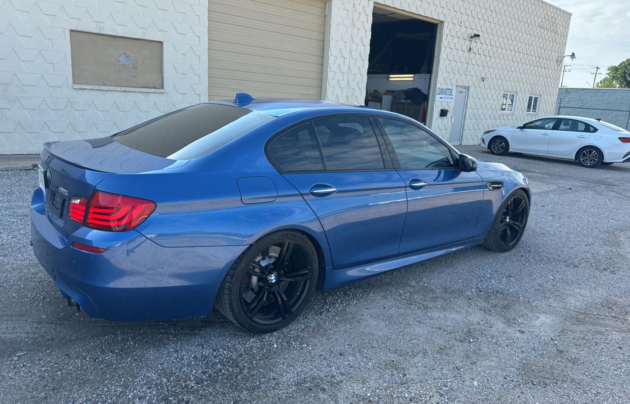 2013 BMW M5 vin: WBSFV9C59DD096144