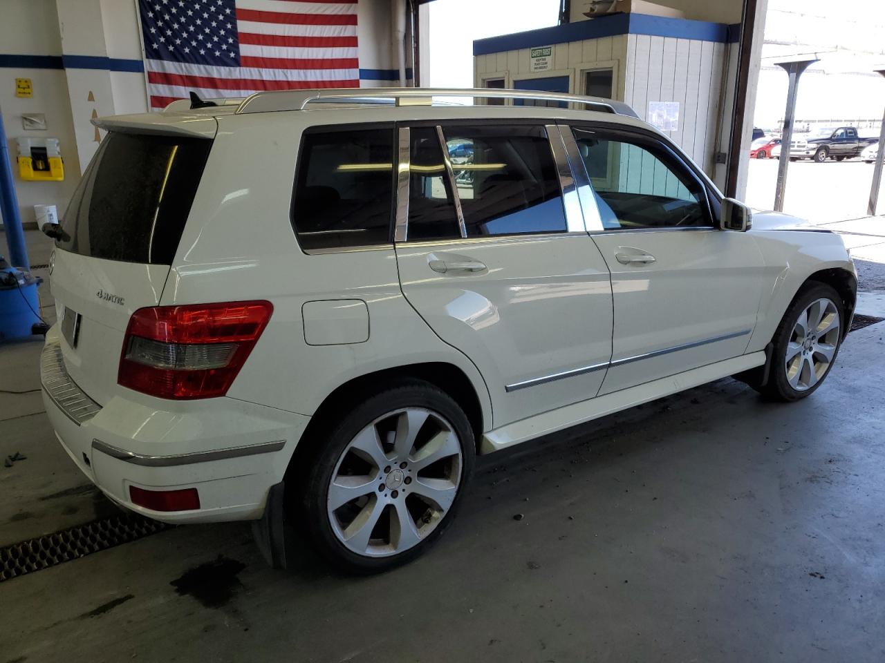 WDCGG8HB3AF320517 2010 Mercedes-Benz Glk 350 4Matic