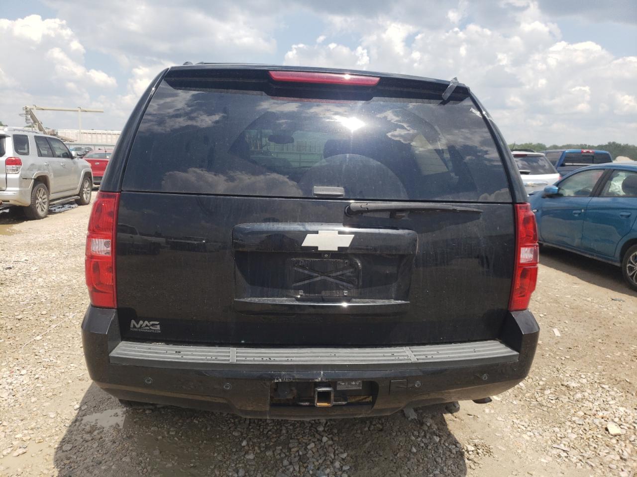 1GNSKBE05DR319975 2013 Chevrolet Tahoe K1500 Lt