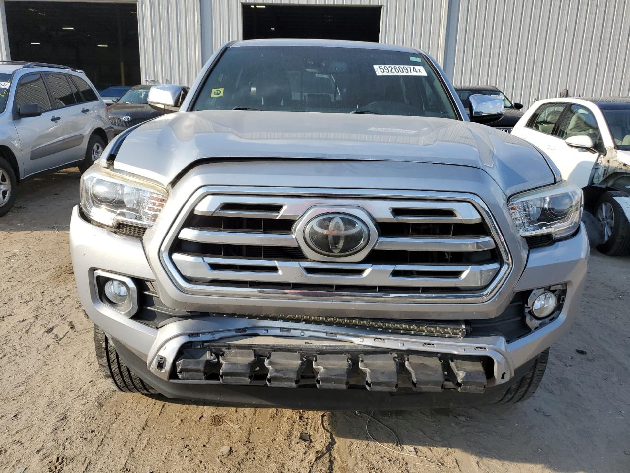 3TMGZ5AN8JM185649 2018 Toyota Tacoma Double Cab