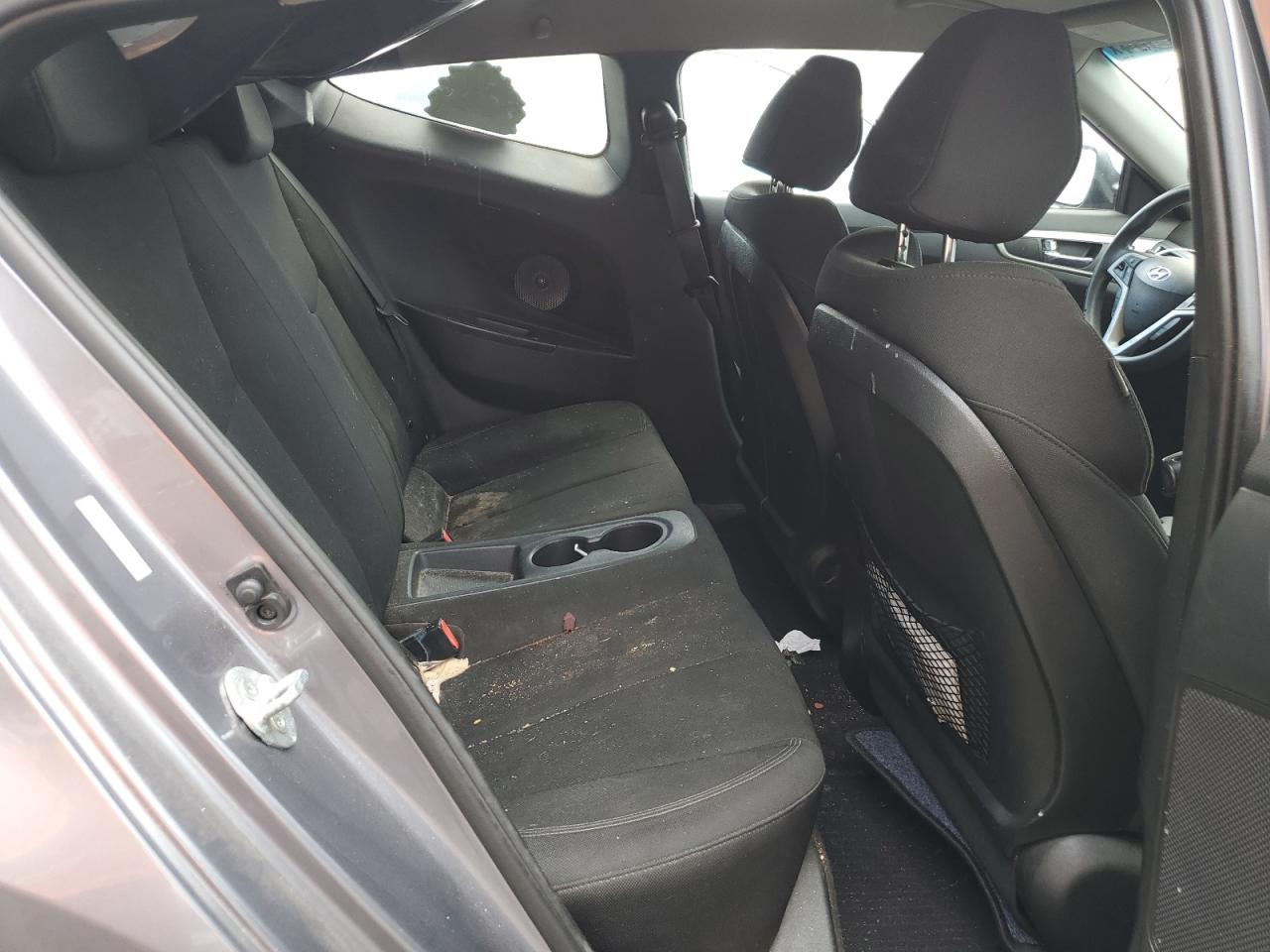 KMHTC6AD3GU266796 2016 Hyundai Veloster