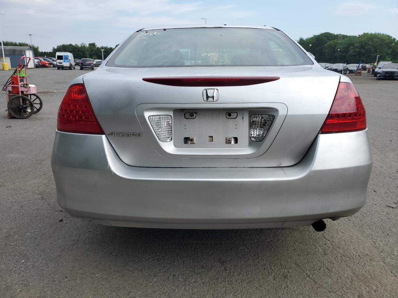 1HGCM563X6A126306 2006 Honda Accord Se