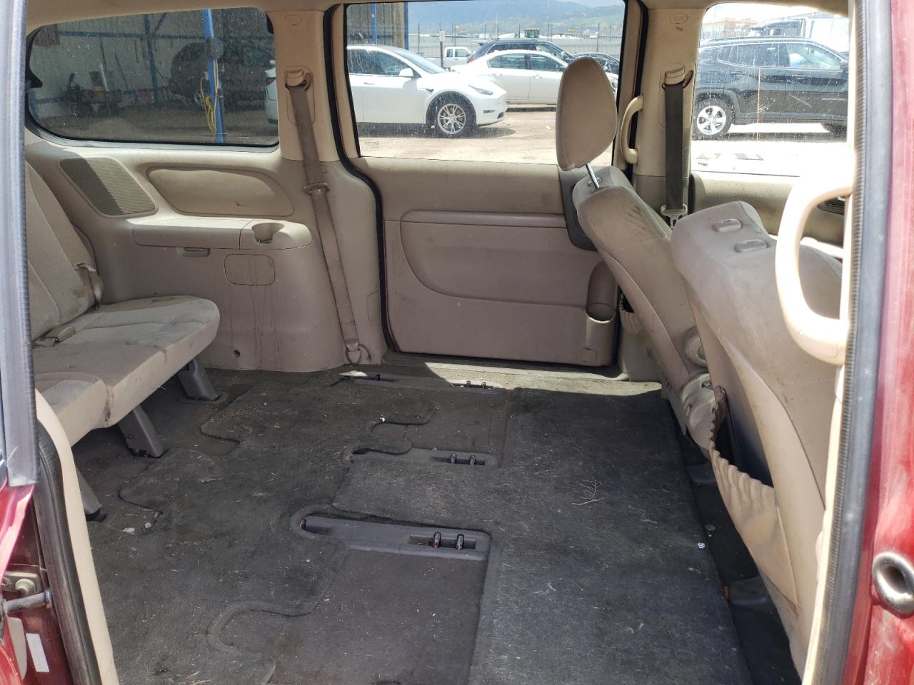 KNDMG4C7XB6411158 2011 Kia Sedona Lx