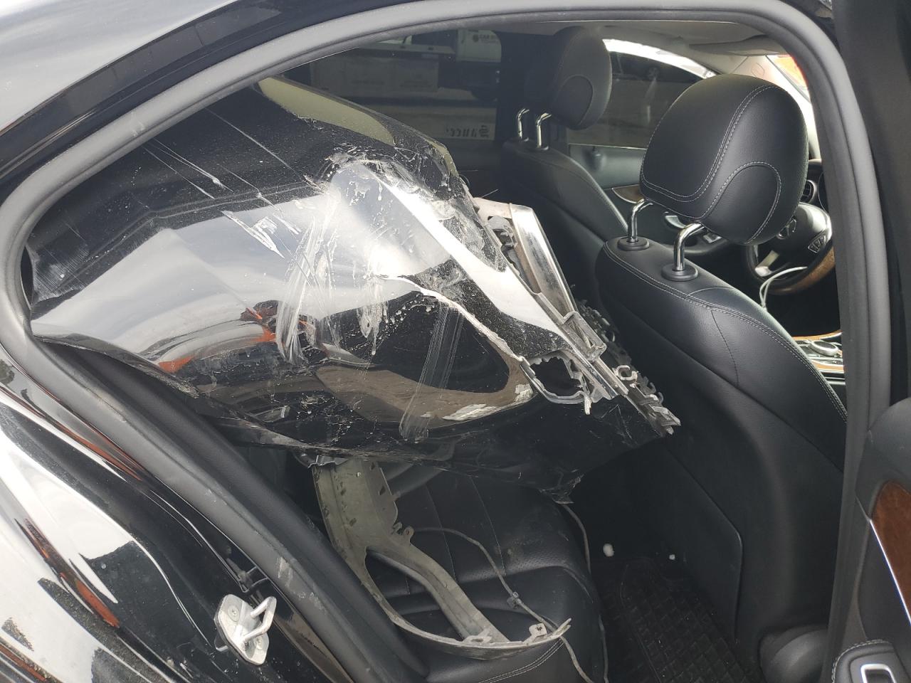 55SWF4KB1HU203070 2017 Mercedes-Benz C 300 4Matic