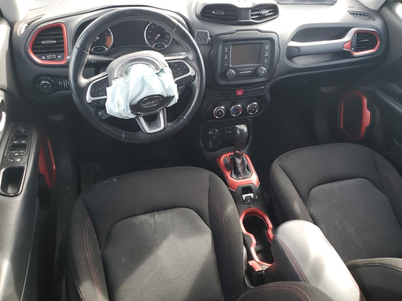 ZACCJBCT0FPB28205 2015 Jeep Renegade Trailhawk