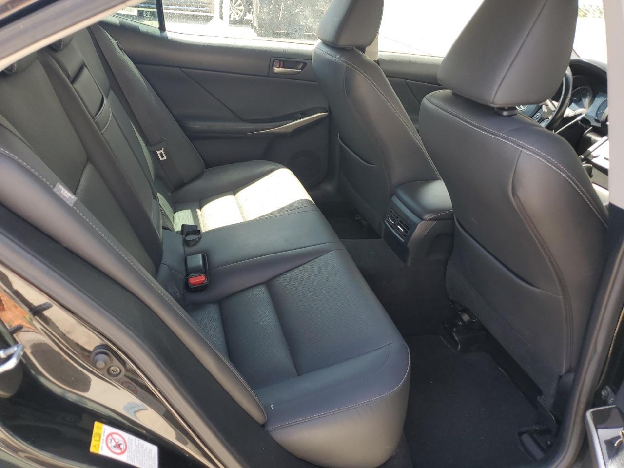 JTHBA1D29K5087697 2019 Lexus Is 300