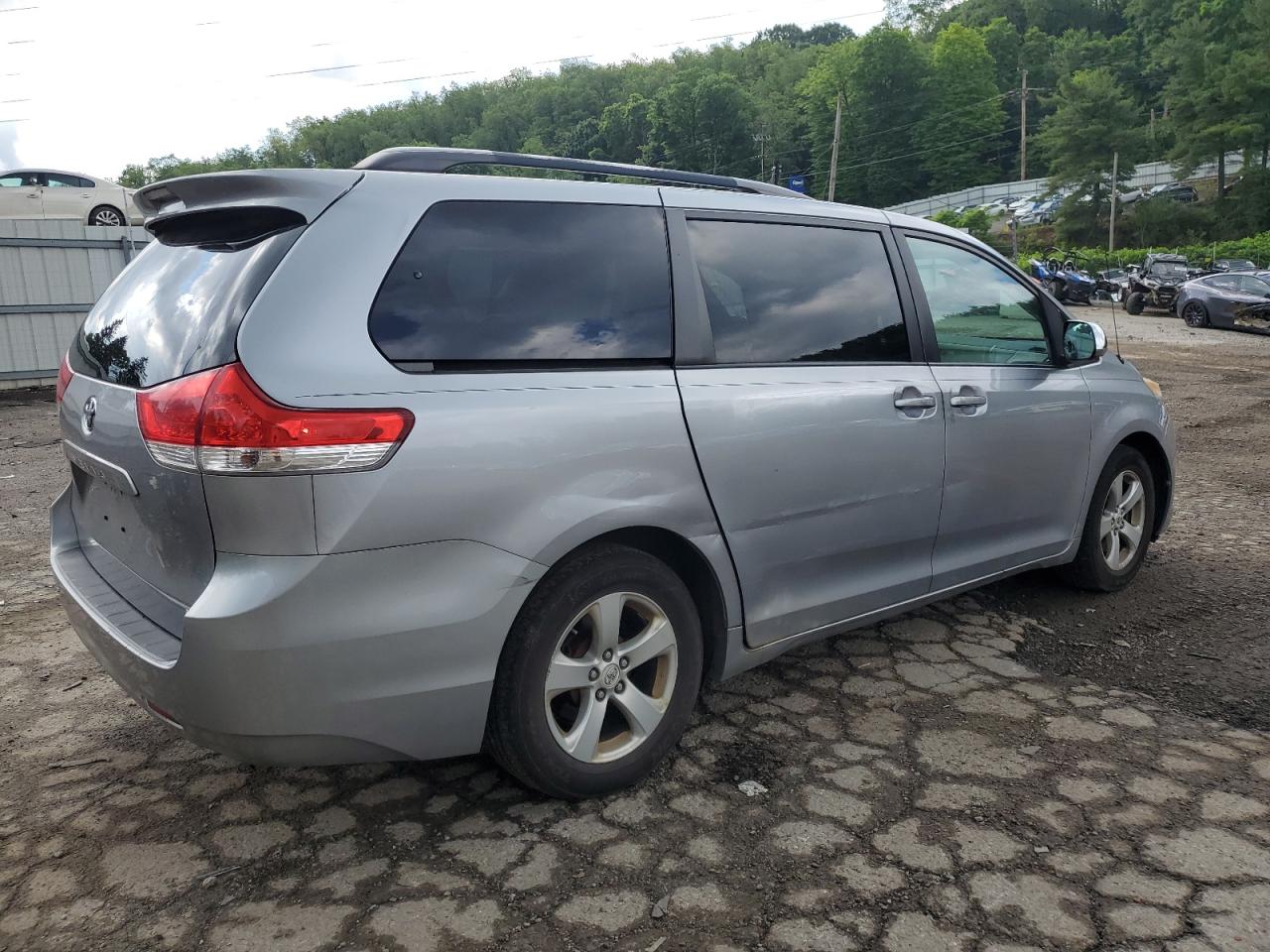 5TDKK3DC0BS007278 2011 Toyota Sienna Le