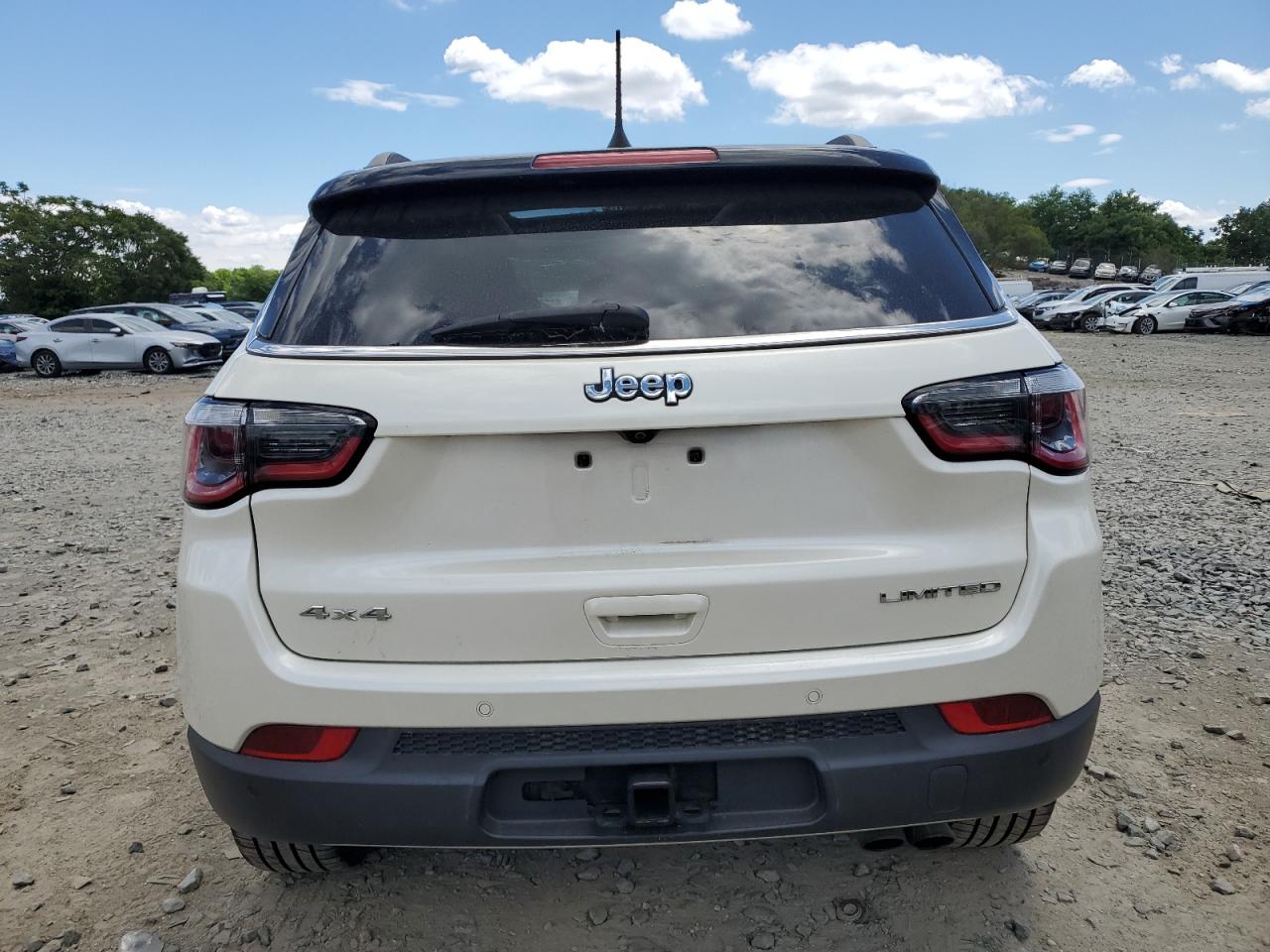 3C4NJDCB2JT116456 2018 Jeep Compass Limited