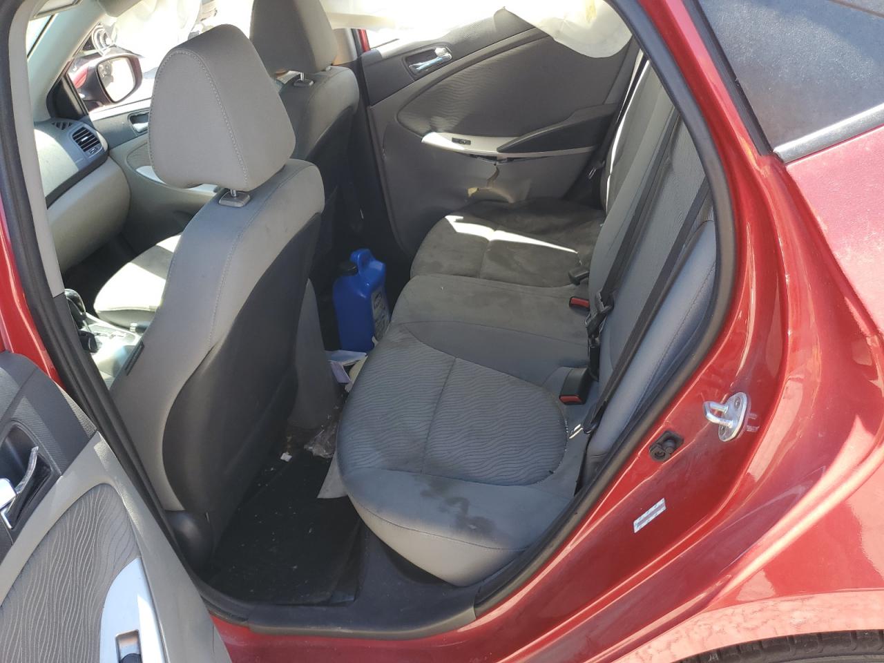 KMHCU4AE9EU755789 2014 Hyundai Accent Gls