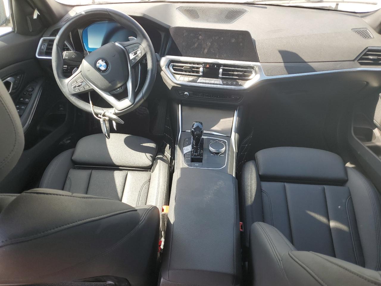 3MW5R7J01M8C06360 2021 BMW 330Xi