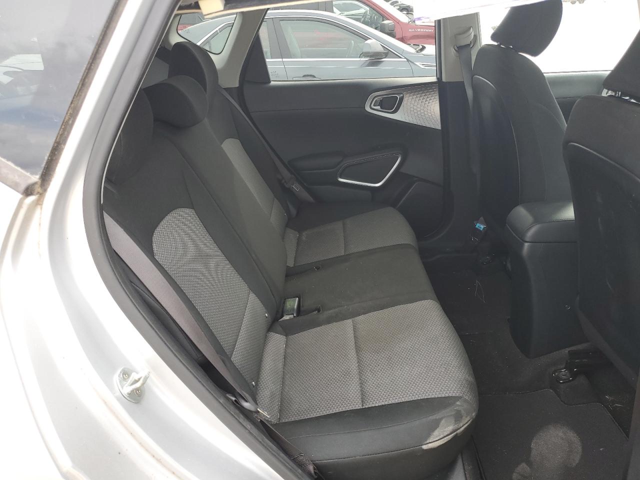 KNDJ23AU9L7102975 2020 Kia Soul Lx