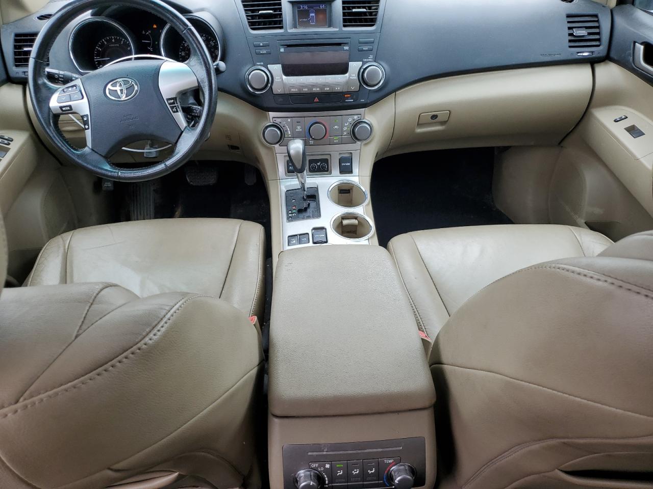 5TDBK3EH0BS068611 2011 Toyota Highlander Base